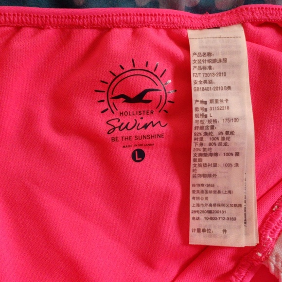 Hollister swimsuit NEW NEVER USED - Picture 4 of 4